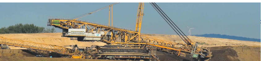 Mining dragline excavator working in open pit using heavy duty wire rope